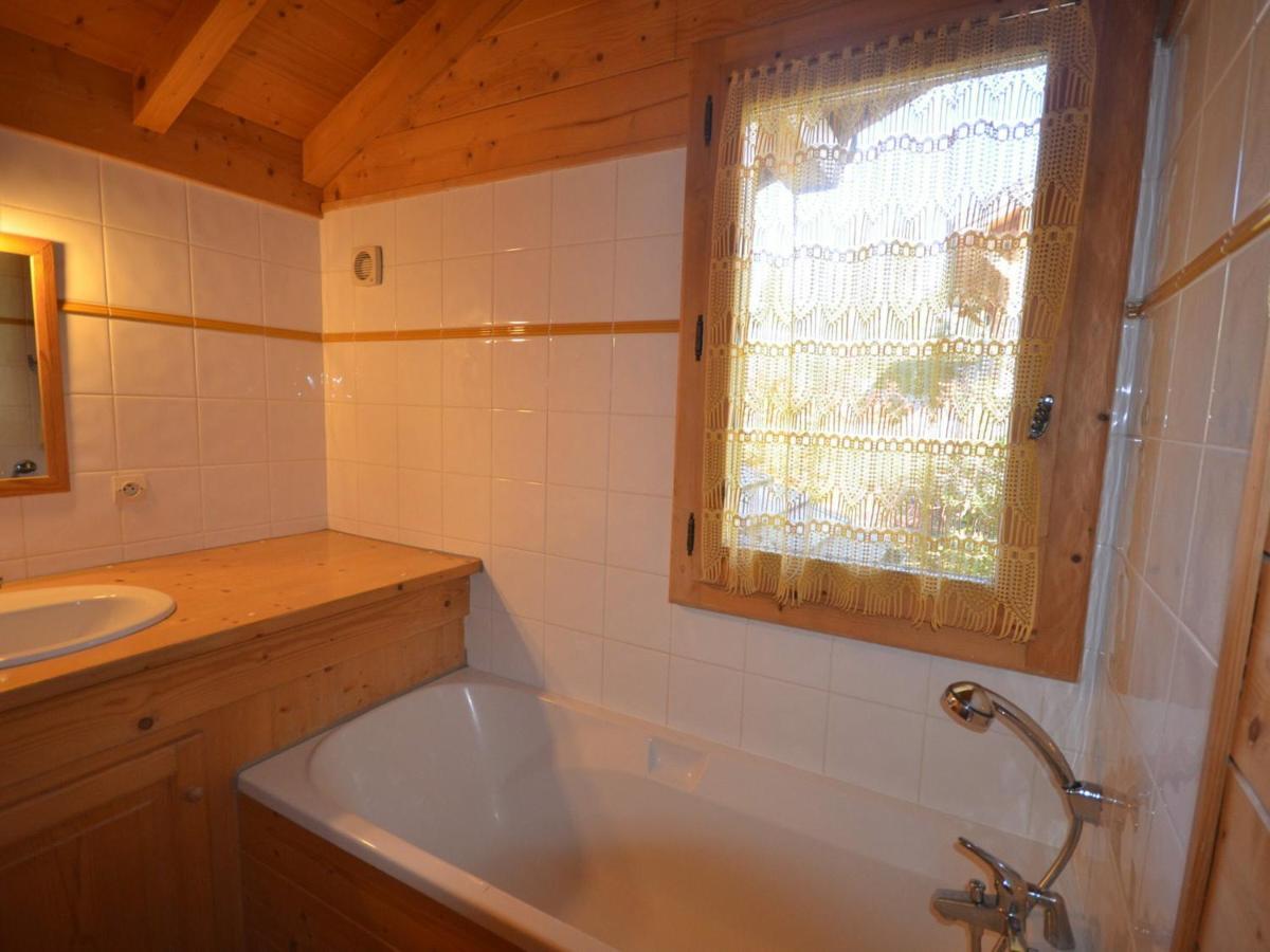 Chalet Cosy Aux Gets, Proche Du Lac Avec Sauna Et Parking Prive - Fr-1-623-58 Ле-Гет Екстериор снимка